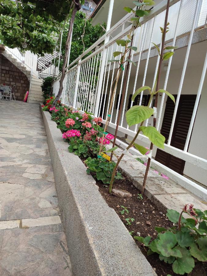 Apartments By The Sea Podaca, Makarska - 2576 المظهر الخارجي الصورة